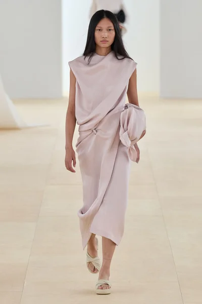 Look 17